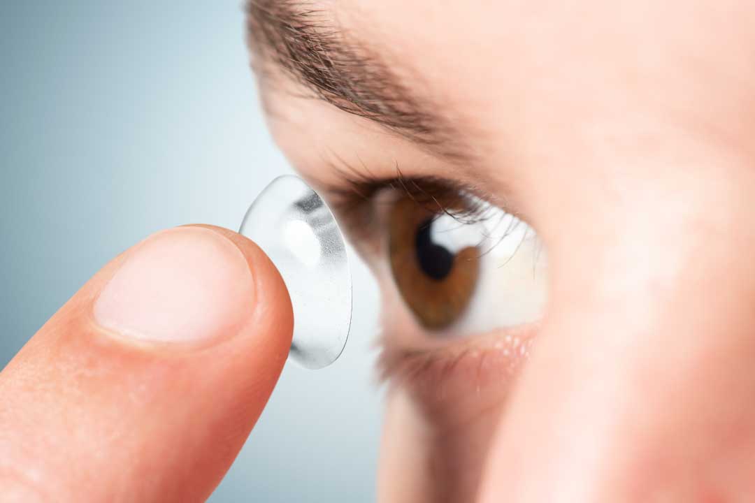 How to choose contact lenses